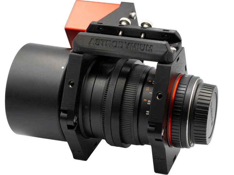 Side view of Astrodymium V6 Ring Mount System with ZWO EAF & ASIAIR for Rokinon - Samyang 135mm F2 Lens